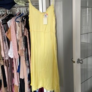Wilfred/Aritiza satin slip dress tags on size 10